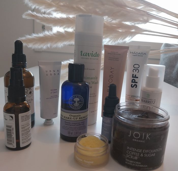 Vuoden 2024 parhaat luonnonkosmetiikan tuotteet