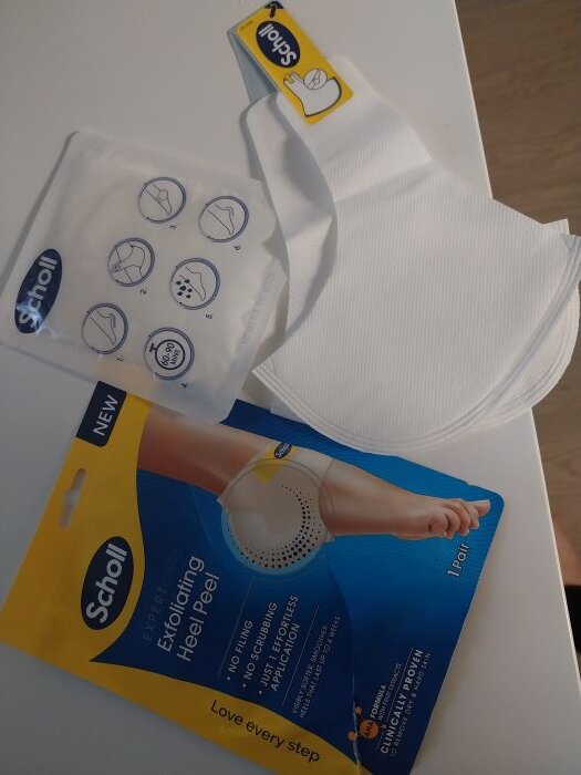 Scholl kantapään naamio.