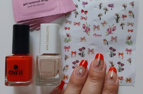 Kynsitarrat, Avril ja Kia Charlotten kynsilakat sekä Le Mini Macaron kynsilakanpoistolaput. Valmiit koristellut kynnet.